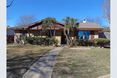 10835 Hayfield Drive, Dallas, TX 75238 - Photo 19