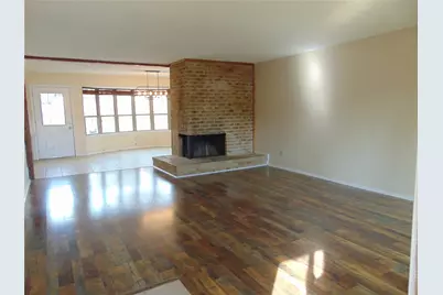 10835 Hayfield Drive, Dallas, TX 75238 - Photo 3