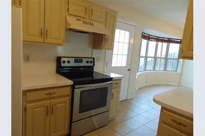 10835 Hayfield Drive, Dallas, TX 75238 - Photo 11