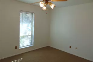 10835 Hayfield Dr, Dallas, TX 75238 - Photo 15