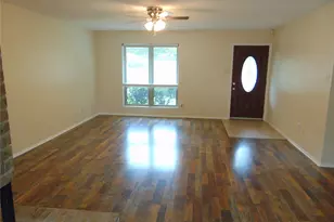 10835 Hayfield Dr, Dallas, TX 75238 - Photo 23