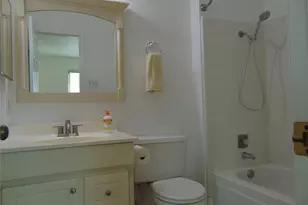 10835 Hayfield Dr, Dallas, TX 75238 - Photo 15