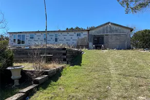 8452 Hill Top Dr, Cleburne, TX 76033 - Photo 3