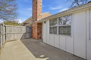 907 Roaring Springs Rd, Fort Worth, TX 76114 - Photo 23