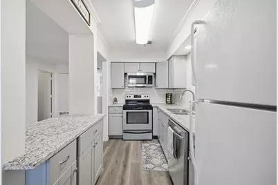 907 Roaring Springs Road, Fort Worth, TX 76114 - Photo 11