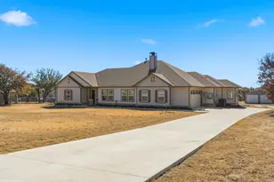 123 Kriston Ln, Springtown, TX 76082 - Photo 3