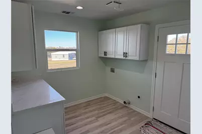 530 Lois Circle, Granbury, TX 76049 - Photo 13