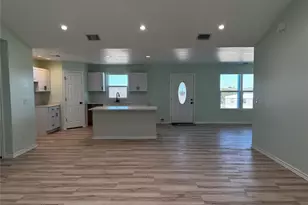 530 Lois Cir, Granbury, TX 76049 - Photo 7