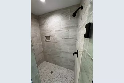 530 Lois Circle, Granbury, TX 76049 - Photo 17