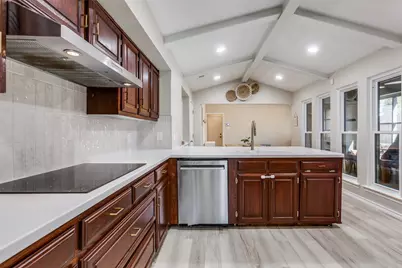 1713 Hanover Drive, Richardson, TX 75081 - Photo 9