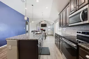 1204 Queens Brook Ln, Fort Worth, TX 76140 - Photo 9