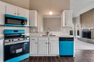 670 Honeysuckle Ln, Cedar Hill, TX 75104 - Photo 11