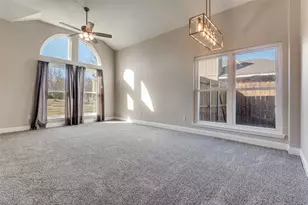 670 Honeysuckle Ln, Cedar Hill, TX 75104 - Photo 3