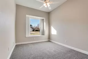 670 Honeysuckle Ln, Cedar Hill, TX 75104 - Photo 15