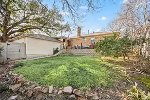 9710 Parkford Dr, Dallas, TX 75238 - Photo 27