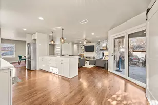 9710 Parkford Dr, Dallas, TX 75238 - Photo 9