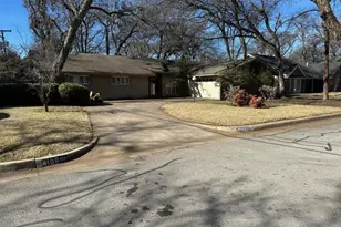 4109 Shady Creek Dr, Fort Worth, TX 76109 - Photo 1