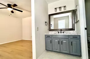 2717 Concord Dr, Arlington, TX 76014 - Photo 17