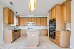 8273 Robertson Dr, Frisco, TX 75036 - Photo 11