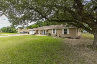 2812 McCarley Drive, Commerce, TX 75428 - Photo 3