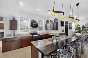 1404 Meadowlane Terrace, Fort Worth, TX 76112 - Photo 7