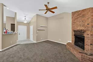 508 Valley Mills Dr, Arlington, TX 76018 - Photo 9