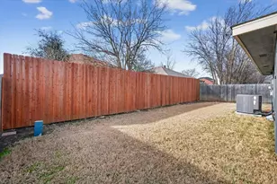 508 Valley Mills Dr, Arlington, TX 76018 - Photo 31