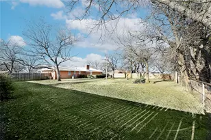 1403 Hulme St, Bowie, TX 76230 - Photo 29