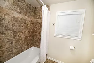 1403 Hulme St, Bowie, TX 76230 - Photo 25