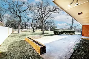 1403 Hulme St, Bowie, TX 76230 - Photo 33