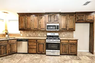 1403 Hulme St, Bowie, TX 76230 - Photo 13