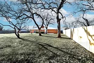 1403 Hulme St, Bowie, TX 76230 - Photo 31