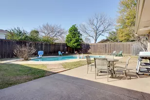 2422 Nottingham Pl, Grand Prairie, TX 75050 - Photo 9