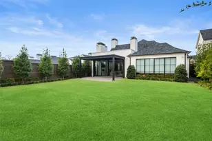 9134 Blf Holw Ct, Dallas, TX 75220 - Photo 33