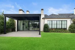 9134 Blf Holw Ct, Dallas, TX 75220 - Photo 31