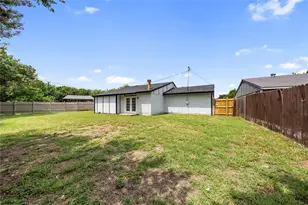 2517 Clearwood Dr, Arlington, TX 76014 - Photo 9