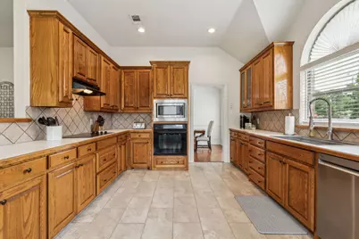 301 Cedar Circle, Shady Shores, TX 76208 - Photo 7