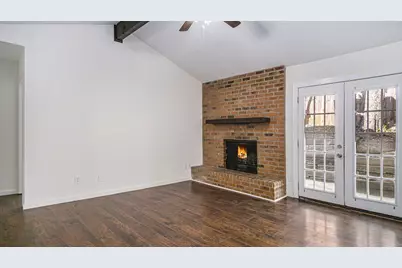 2107 Mistletoe Avenue, Fort Worth, TX 76110 - Photo 9