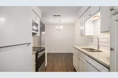 2107 Mistletoe Avenue, Fort Worth, TX 76110 - Photo 13