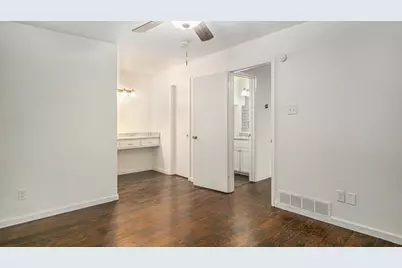 2107 Mistletoe Avenue, Fort Worth, TX 76110 - Photo 17