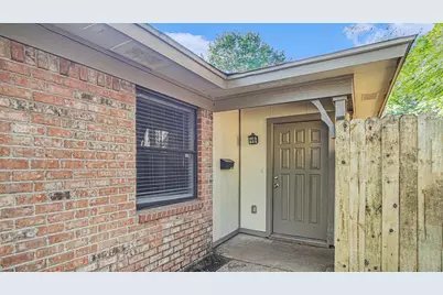 2107 Mistletoe Avenue, Fort Worth, TX 76110 - Photo 3