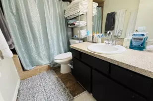 2610 Santiago Cir, Grand Prairie, TX 75052 - Photo 5