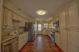 3402 Spring Willow Dr, Grapevine, TX 76051 - Photo 3