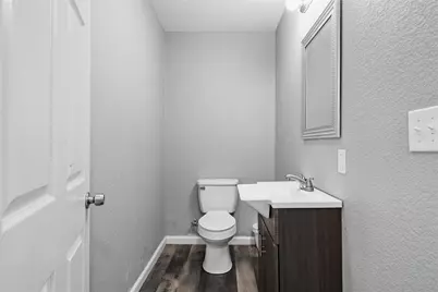 117 W Craven Avenue, Lacy Lakeview, TX 76705 - Photo 17