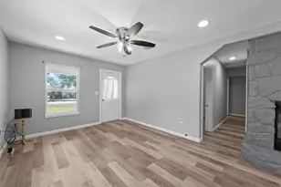 117 W Craven Ave, Lacy Lakeview, TX 76705 - Photo 7