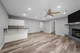 117 W Craven Ave, Lacy Lakeview, TX 76705 - Photo 3