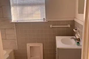 6719 Kenwell St, Dallas, TX 75209 - Photo 11