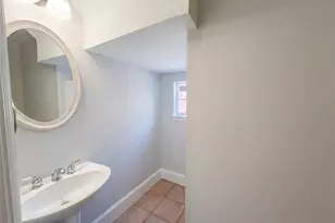 8112 Sycamore Dr, Irving, TX 75063 - Photo 9