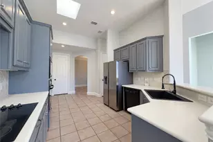 8112 Sycamore Dr, Irving, TX 75063 - Photo 13