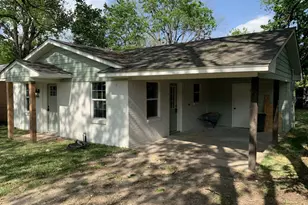 402 N Monroe St, Kaufman, TX 75142 - Photo 3